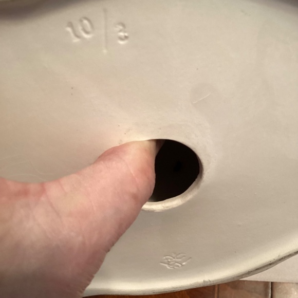 SALE! … M. J. HUMMEL…LARGE MADONNA AND CHILD PORCELAIN FIGURINE..minor flaws - Picture 11 of 11